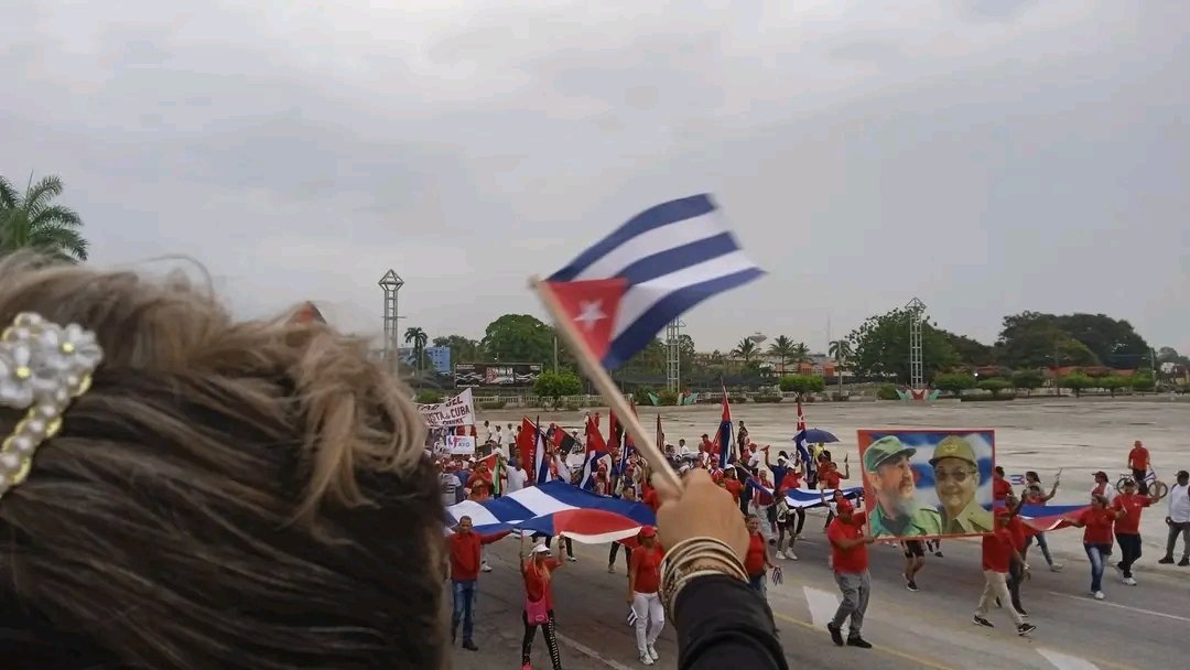 Otra mañana en la que apostamos por #Cuba #UnidosXCuba #GenteQueSuma #PorCubaJuntosCreamos @PartidoPCC @DiazCanelB @YudelkisOrtizB @YanetsyTerry 📸@BayamoSusy