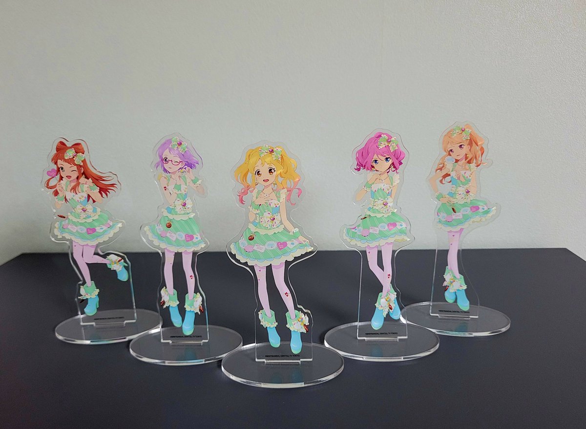 帰宅後、アクスタが到着したことを確認して、すぐに飾ってみました。😄

みんなかわいい~😊

#aikatsu 
#アイカツスターズ
#アイカツオンパレード