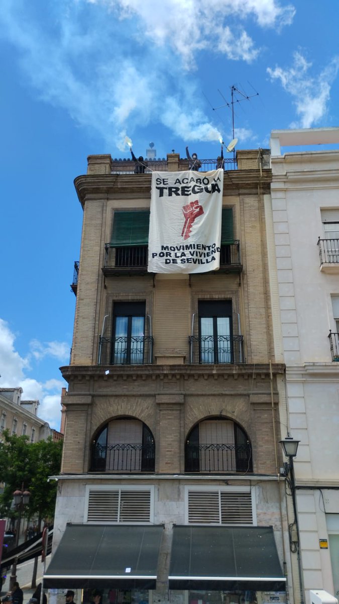 El movimiento por la vivienda de Sevilla renace, unete!!

#SeAcaboLaTregua #1DeMayo