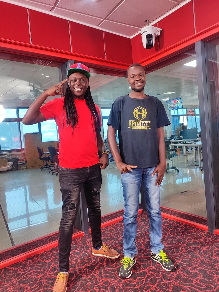 VybezRadioKE's tweet photo. #VybeAYard pon di air!!! Holiday yako aje??
@deejaypatiz https://t.co/pfOtbbRslg