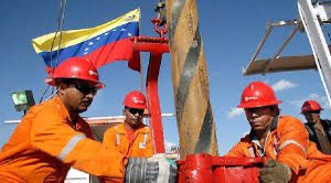 Felicidades a todas y todos los trabajadores en su día, que San José Obrero sea siempre el guía en sus tareas cotidianas para seguir potenciando Venezuela. ¡Trabajadores de la Patria a seguir venciendo! #MayoDeTransformación @NicolasMaduro @PartidoPSUV @dcabellor