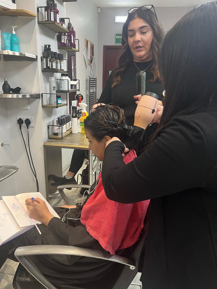 During and after a keratin treatment😍😍#daniellestylistlazaroubirchgrove #athenastylistlazaroubirchgrove #lazaroubrothersbirchgrove #springready #cardiffstylists