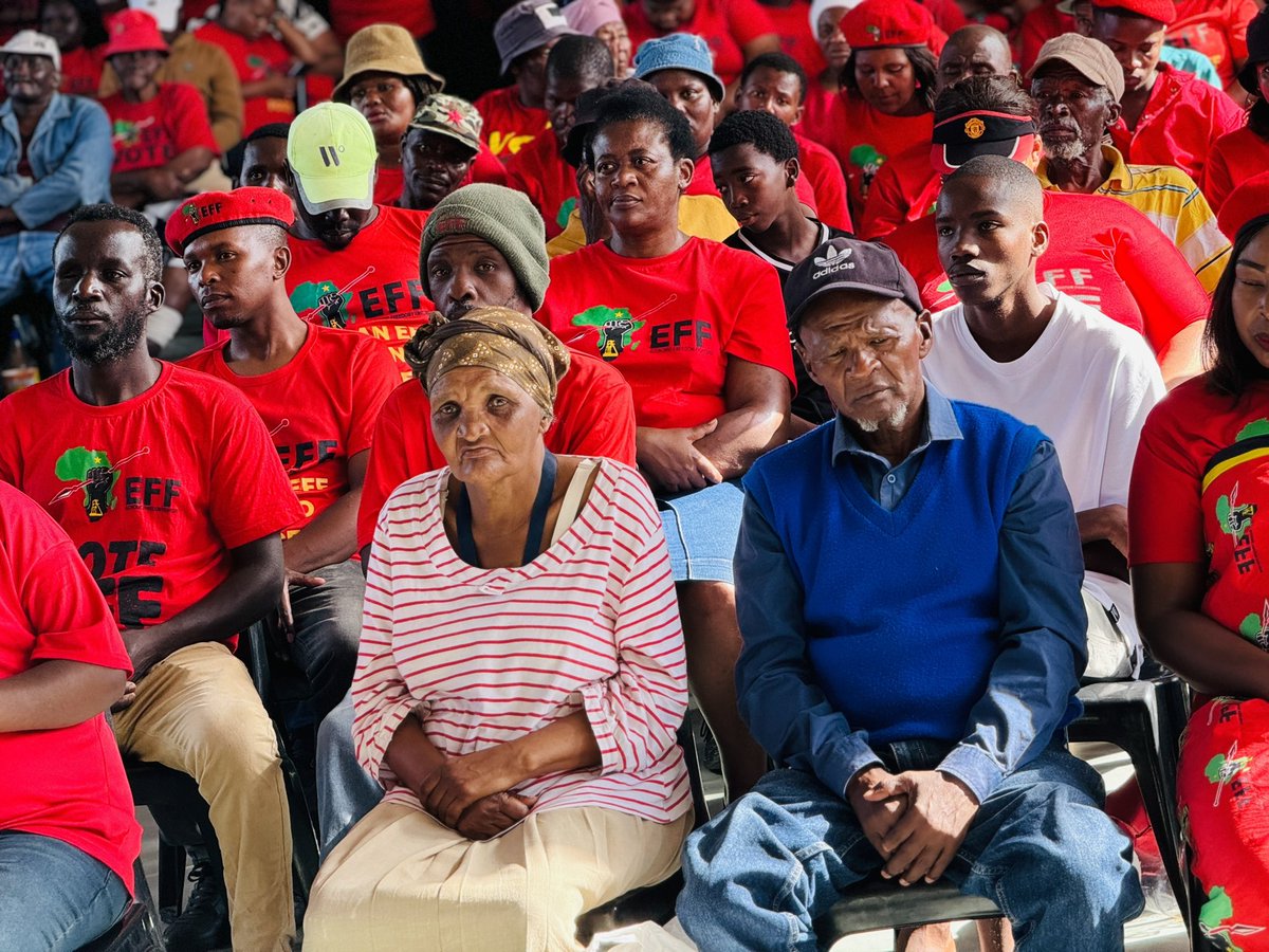 [IN PICTURES]📸

The EFF Former National Chair @AdvDali_Mpofu has arrived to address the meeting with the working class of Buffalo City Metro in NU12 hall, eMdatsane. 

Former Ciskei civil servants have came out in their numbers to listen to a message of hope from the EFF.…