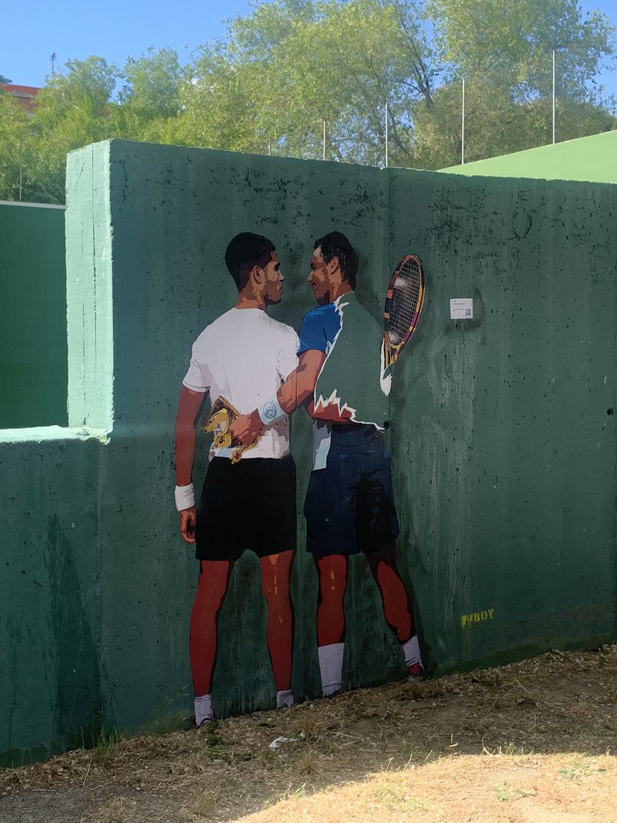 'From King to King' by @tvboy 💛 A new mural just appeared outside @MutuaMadridOpen 🎨 📸: @carole_bouchard