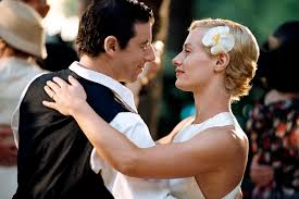 merlinpapin3's tweet photo. .@FredOL69007 Ce soir sur @Arte le film #UnSecret de Claude Miller (2007)
Avec : Cécile De France, Patrick Bruel, Ludivine Sagnier, Julie Depardieu, Mathieu Amalric, Quentin Dubuis, Valentin Vigourt, Nathalie Boutefeu, Yves Verhoeven, Sam Garbarski, Yves Jacques, Orlando Nicoletti, Miriam Fuchs, Robert Plagnol, Michel Israël, Eric Godon, Justine Jouxtel, Timothée Laissard, Annie Savarin, Arthur Mazet, Philippe Grimbert, Chantal Banlier, Erno Bango, Albert Bouhadana, Marc Cennelier, Gil Demurger, Bernard Fructus, Aldo Granato, Annie Grégorio, Amelia Jacob, Laurent Lafitte, Roby Lakatos, Marie Lecuziat, Philippe Lesong, Oszkár Németh, Laura Presgurvic, Lola Trofanovic
Dans la France des années 50, François, 10 piges, est le fils unique et tourmenté de Tania et Maxime, deux anciens sportifs de haut niveau. De ses parents radieux, il n'a pas hérité les qualités d'athlète. Malingre, mal dans son corps, il ne suit pas les traces de ses géniteurs. Au grand dam de son père qui porte sur lui un lourd regard de déception. À défaut d'avoir un corps bien fait, le gamin a une tête bien pleine. Toujours dans ses pensées, François s'est inventé un frère en tout point conforme aux désirs inavoués mais si présents de son père. Ce double si parfait, sportif émérite cela va de soi, ne le quitte pas et suscite un profond malaise chez les siens que le petit ne s'explique pas.
Devenu adulte, François, psychanalyste, se consacre aux enfants autistes. En pleine consultation, il reçoit un appel de sa mère morte d'inquiétude. Son père a disparu depuis le matin juste après que son chien eut été renversé. Cet accident a fait ressurgir en lui un drame du passé. Drame dont François avait percé le mystère à l'adolescence grâce au soutien de Louise, leur voisine et amie de toujours...