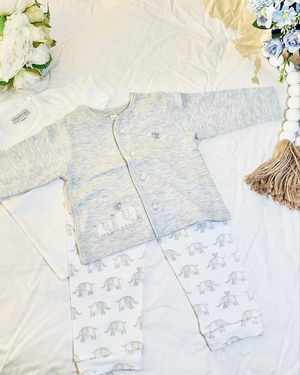 Reposting @blazing.glow_decor
I’m in love with these lovely baby clothes from @schweitzerlinen
Totally obsessed with the quality and the fabric. It’s such a breathable texture and seems to have a lovely cotton finish.
bit.ly/49doKeQ 
#motherhoodjourney #newmomlife