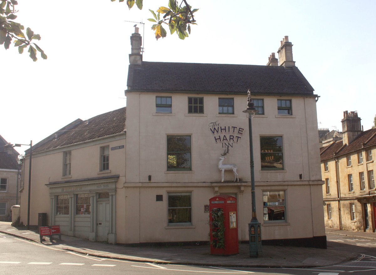 Widcombe Hill, Bathwick, Bath. The White Hart. Mid C18, later alterations. K6 telephone box outside. 1935 by Sir Giles Gilbert Scott. Made by Carron Company, Stirlingshire. Photo: 09.09.2023. #Bath #pub #inn