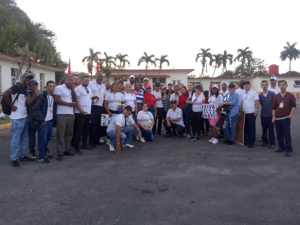 🇨🇺 | Aerovaradero  S.A presente en el acto por el Primero de Mayo. Un sí por la Patria y la Revolución 🇨🇺
¡Viva la #AviaciónCubana ! ✈️🇨🇺
#PorCubaJuntosCreamos