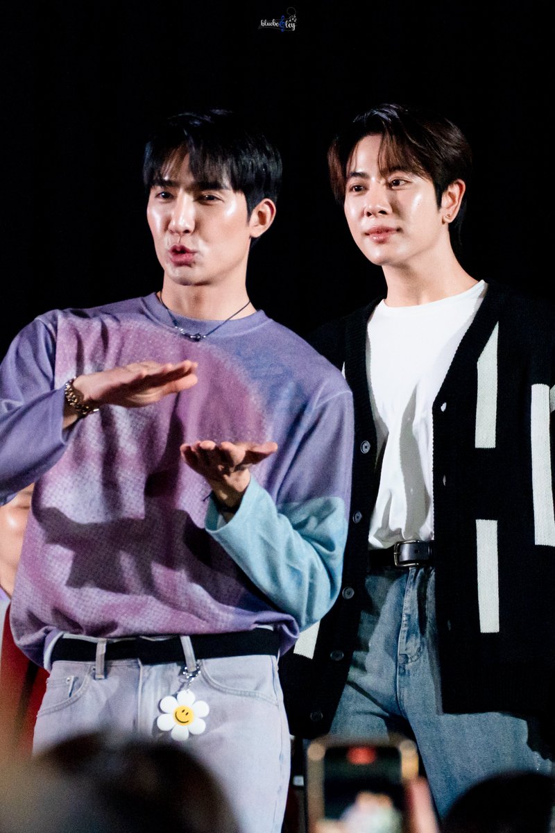 มิกสู้ๆนะ

FriendsScreening x EarthMix  #SFxEarthMix #mixxiw #EarthPirapat #EarthMix #เอิร์ทมิกซ์