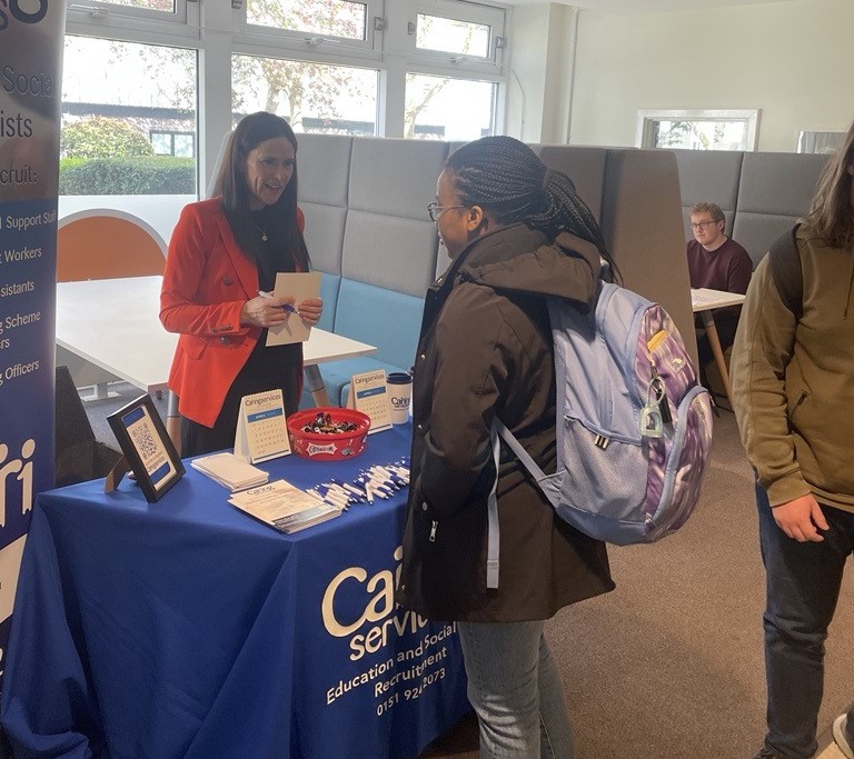 Students from the Department of Psychology recently met employers from a wide range of sectors at our Careers Fair, which was held at the Eleanor Rathbone Building @LivUni @LivUniIPH @livunicareers