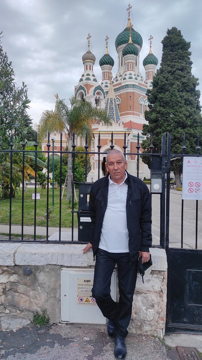 Farid devant la cathédrale Russe de Nice 🌹🌻🌺🏵️💕