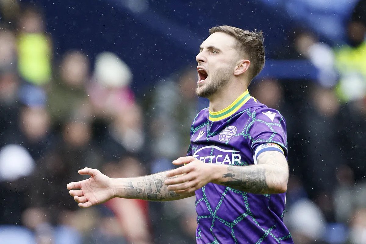 4️⃣ goals from outside of the box in one month 🚀 Lewis Wing has been nominated for @SkyBetLeagueOne’s Player of the Month award for April 🏆 #readingfc