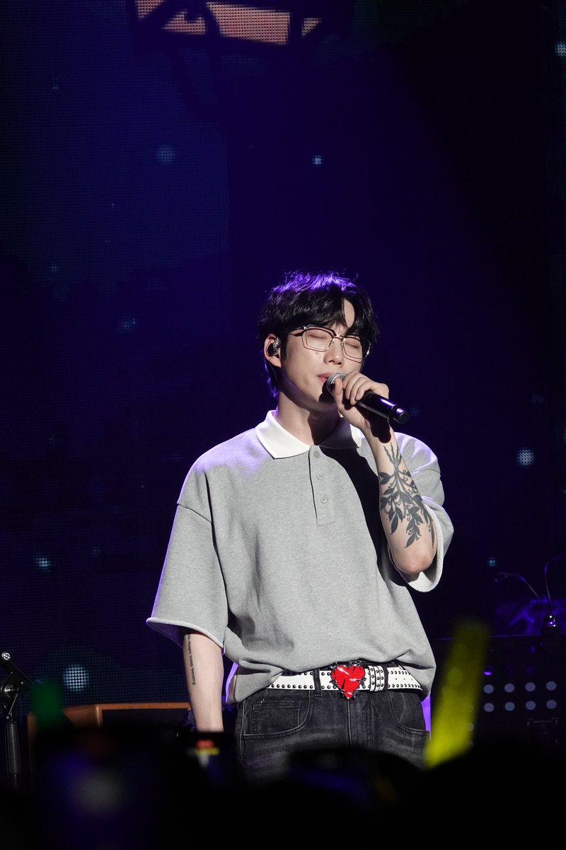 ten_heeju's tweet photo. 사진은 오랜만

#10CM #십센치 #권정열 https://t.co/sHGuQ5qCMj