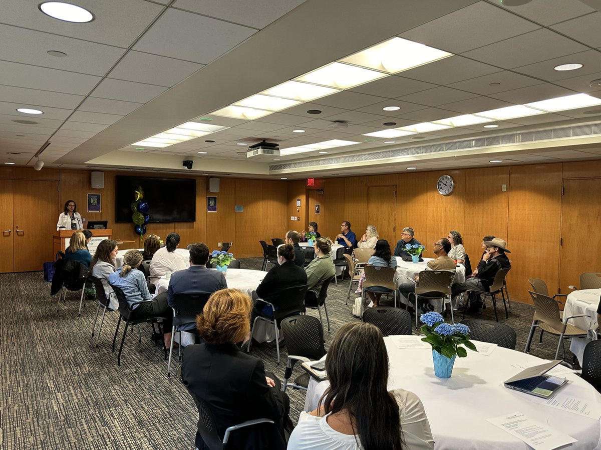 On Monday BIDMC invited and our brave living kidney donors and recipients for a Living Donor Celebration lunch. It is an honor to acknowledge those who give the gift of life to family members, friends, and strangers. #kidneytransplant #livingdonor #livingdonorkidneytransplant