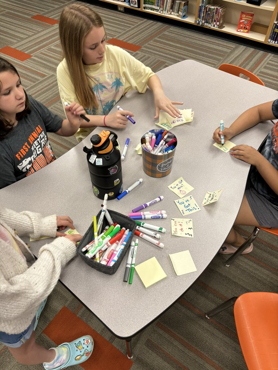 The Forge Road Spark Club are creating positive post-its! These will be given to the 4th graders when they take the Science PSSA next week! #creatingcheerthroughouttheyear
#sparkclub