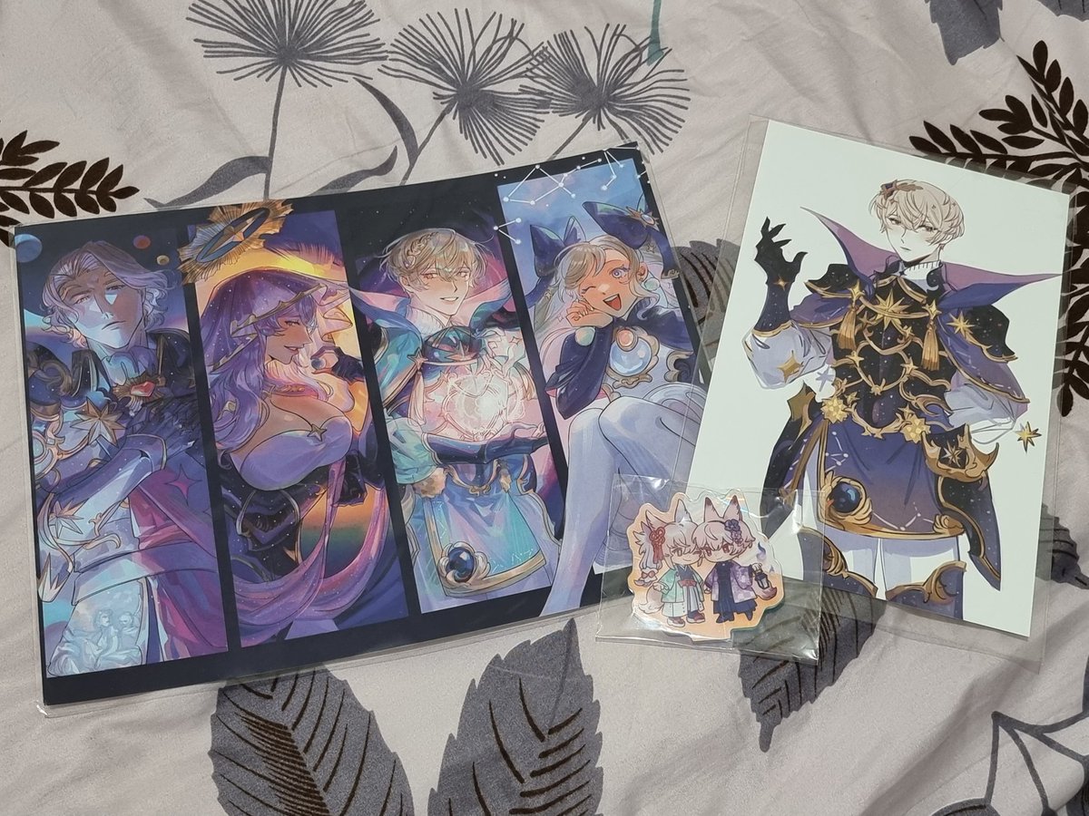 IM HOME FROM CLASS....... GAMING HABBENING IN MY PROXIMITY (aka my prints and acrylic standee from @Geminnnid have all arrived!!!! tysm im going to bounce off the walls now ;w;