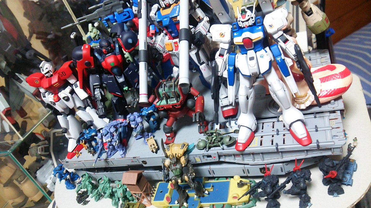 #みんなの並び写真見せてくれ 
#プラモデルライフ
#ガンプラ
#144スケモ
#toyphotography
#大体144分の1
#旧キット