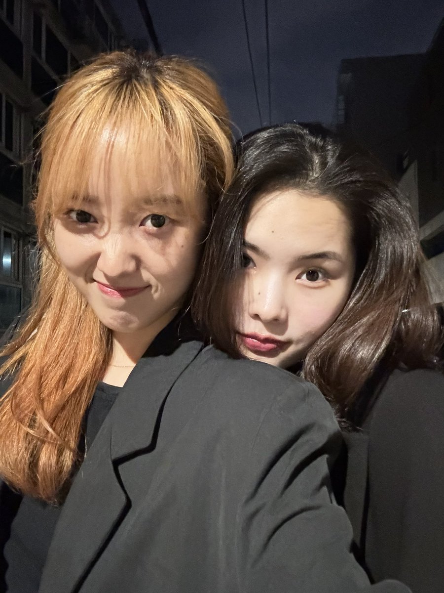 키링 밥 챙겨 먹었죠~? 보고 싶네요 🥹 
요즘 밤 산책하기 너무 좋은 날씨니까 
몸이 무겁더라도 꼭 밖에 나가서 산책하고 와요 ☺️🖤🤍 #🦄🌱