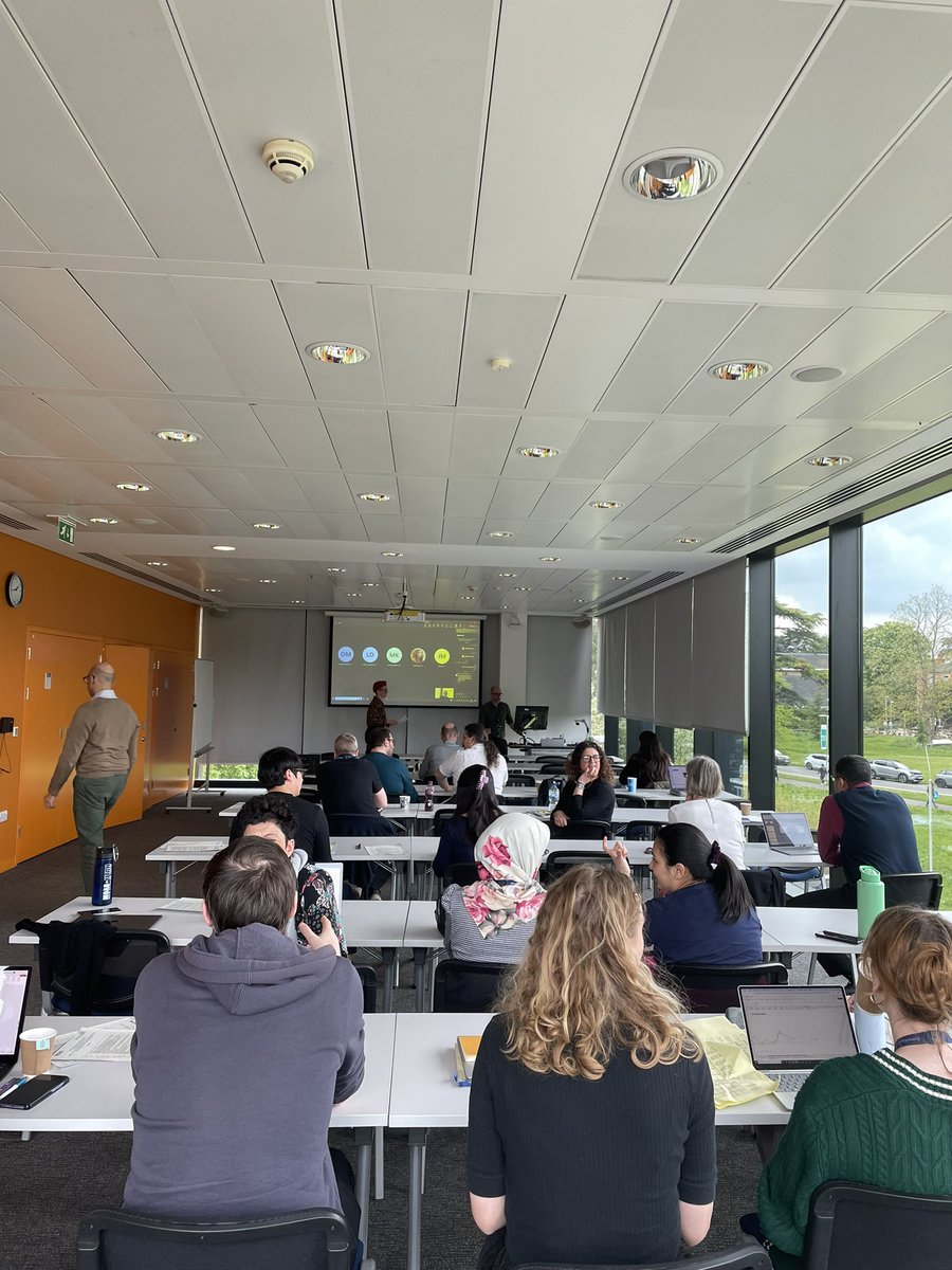 Very pleased to welcome Oxford University Hospital members of the Academic Pharmacy Practice Unit showcase meeting to Reading,  both in person and virtually.