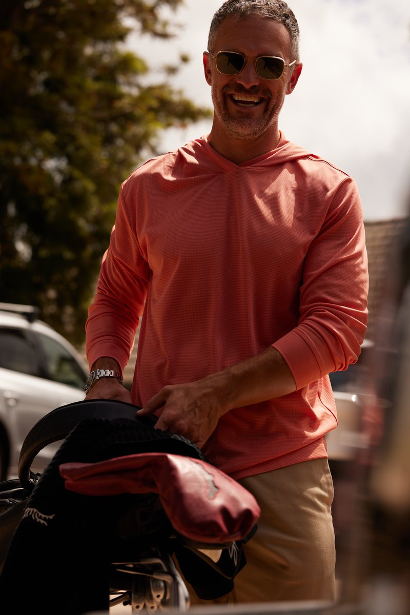 Tiger Woods has unveiled the first collection in his new Sun Day Red brand ⛳️🐅 🧢 Hats cost $40-$50 👕 Polos between $125-$175 💰 Hoodies up to $200 Will you be buying anything?