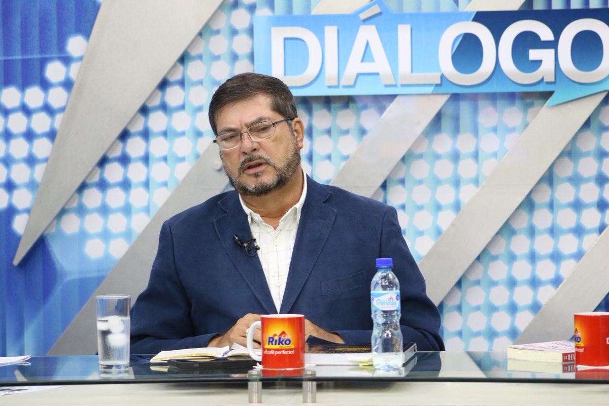 #Diálogo21 | “No sólo es el hecho de haber quitado una legislatura para la ratificación, sino que también le pone un doble candado”, menciona el abogado, Julio Valdivieso.