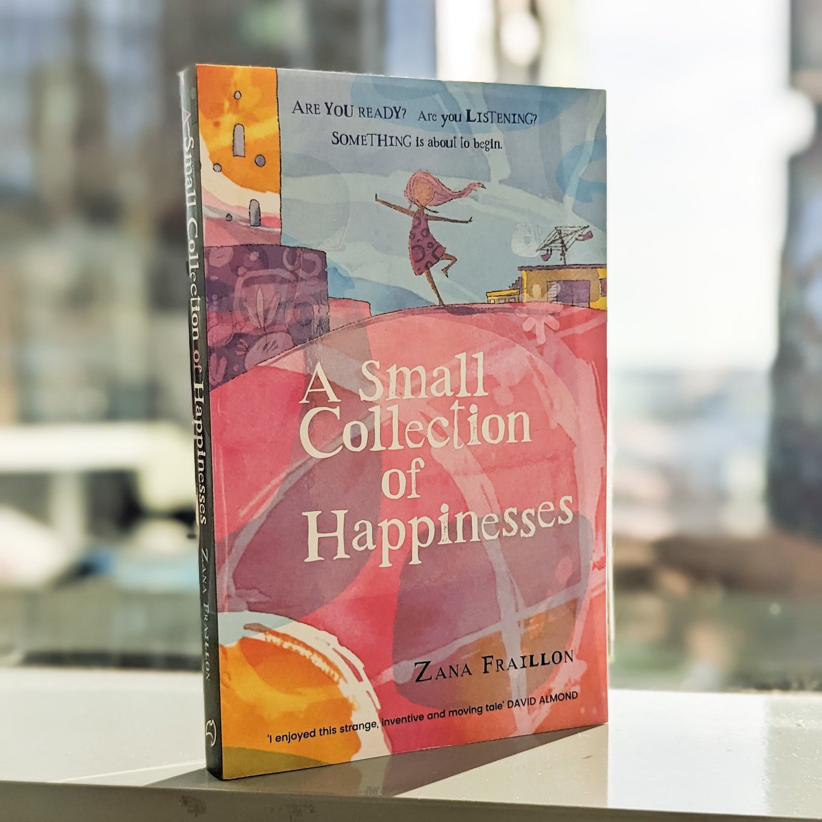 Happy Publication Day to A Small Collection of Happinesses! 

It's an unforgettable story of one life-changing friendship from renowned Australian writer @ZanaFraillon 😍

Out today: bit.ly/SmallCollectio…