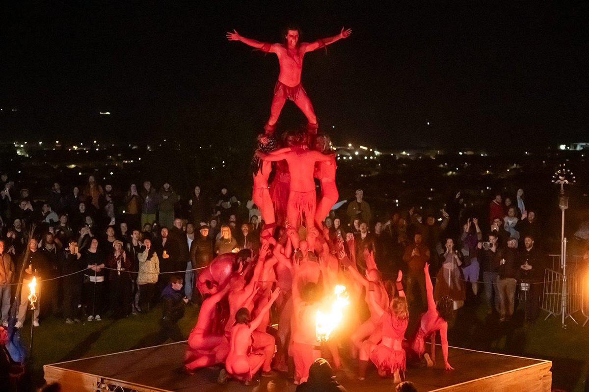 It's officially summer after the Beltane Fire Festival last night - some of these performers were taps aff AND boatums aff - those mischevious Reds know how to party more pics and blethers over here too... open.substack.com/pub/tomduffin/… @beltanefs #Edinburgh