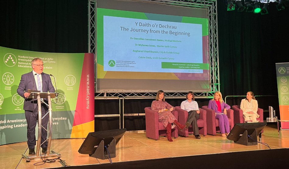 Today in the @NAELCymru conference, our CEO outlined the importance of the early years and childcare sector in realizing 'Cymraeg 2050' as all children deserve the opportunity to become confident Welsh speakers. #MeithrinMiliwn #Cymraeg #Welsh #WelshNurseries #ArwainYnGymraeg