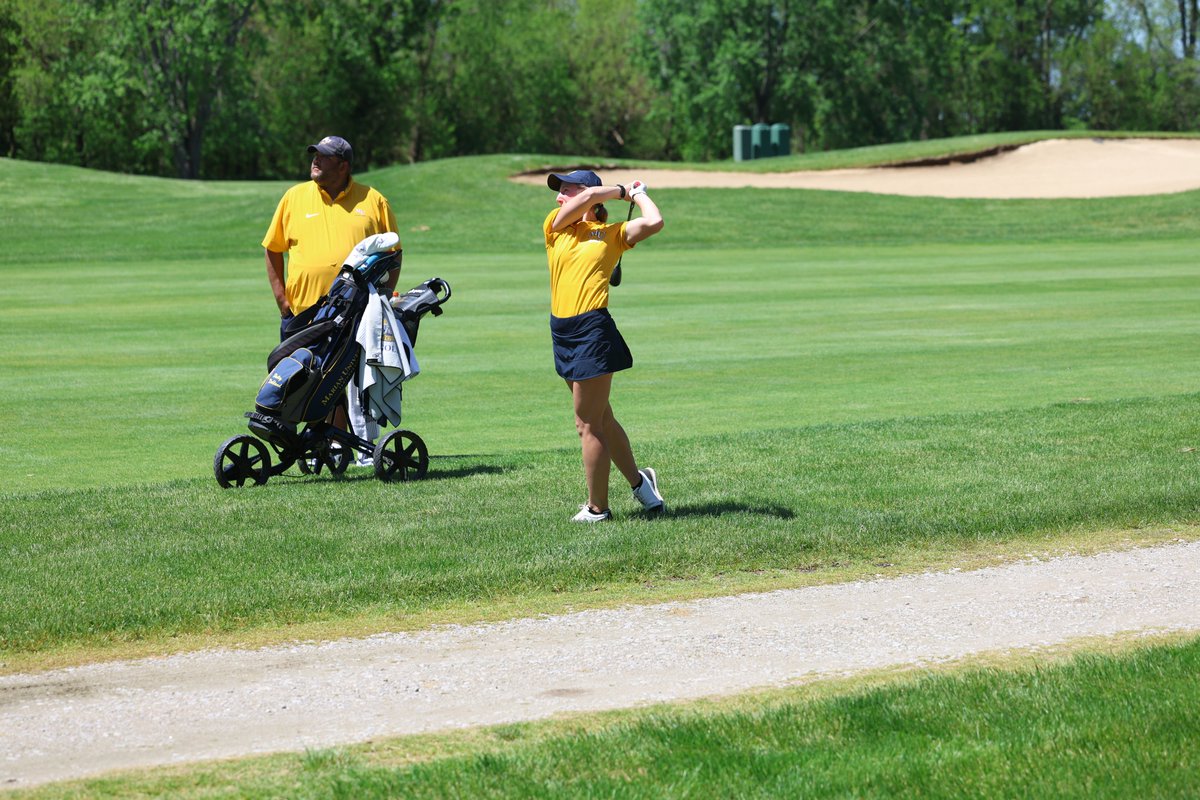 What a great pair of days for @MarianUnivWGolf!! Check out photos of the championship celebration and final round of their second-straight Crossroads League Crown! Round 3: muknights.com/galleries/wome… Celebration: muknights.com/galleries/wome…