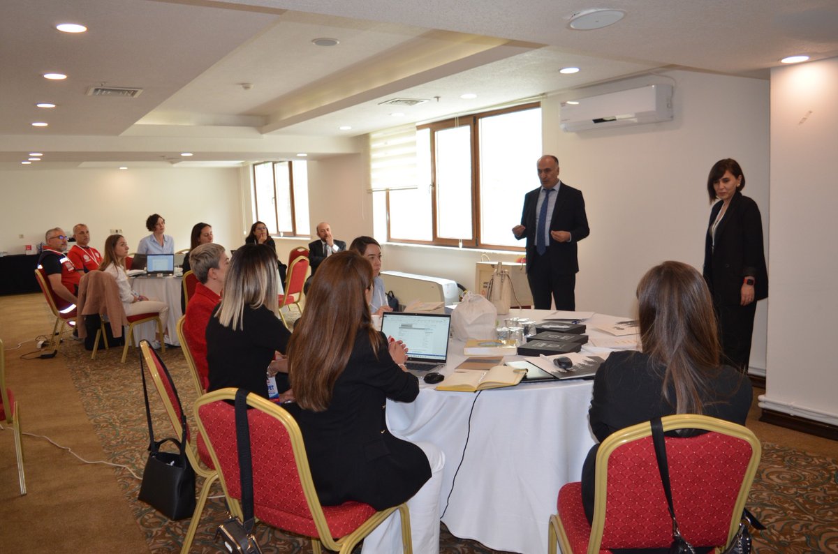 meb_dhgm's tweet photo. 📌Genel Müdürlüğümüz ve UNICEF iş birliğinde yürütülen “Afet Öncesinden Sonrasına Eğitim” projesinin 2. Faz kapsamında afet ve acil durumlarda ilk yardım bilincini kazandırmak amacıyla ilk yardım içerikleri geliştirme çalıştayı gerçekleştirildi.

@tcmeb @Yusuf__Tekin @omurfatih https://t.co/b6pGvx7i7M