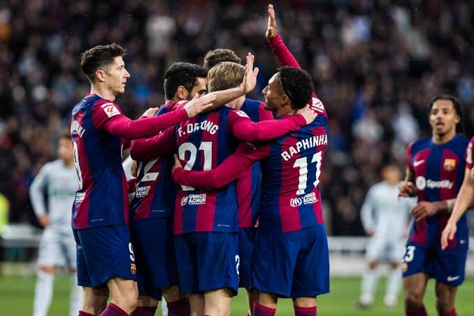 barça fans, the season is almost over, let’s do this..

🏆 Player of the Season:
❌ Flop of the Season:
💪 Most Improved Player:
👏 Unsung Hero:
👕 Signing of the Season:
🏠 Keep this player :

quote or reply with your answers..