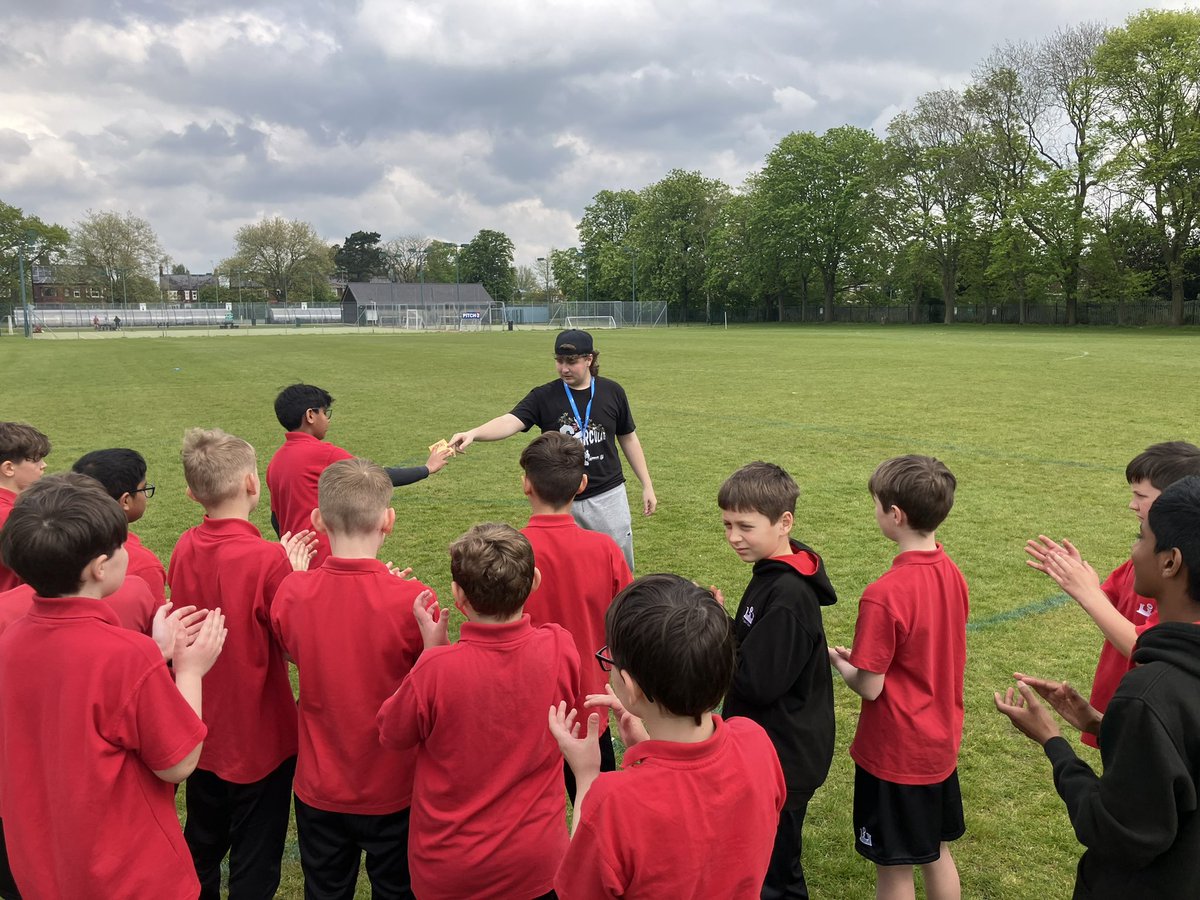 The Y12’s have been smashing their @OCR_PhysEd Level 3 Coaching & Leadership this week! Super proud of you all! Session of the week goes to… James Steeles! 🏏 What a cricket session for the Y7’s! They loved the “come”warm up ,”fumble” and bowling! #GoldonTicket 🎫 @kesacademy