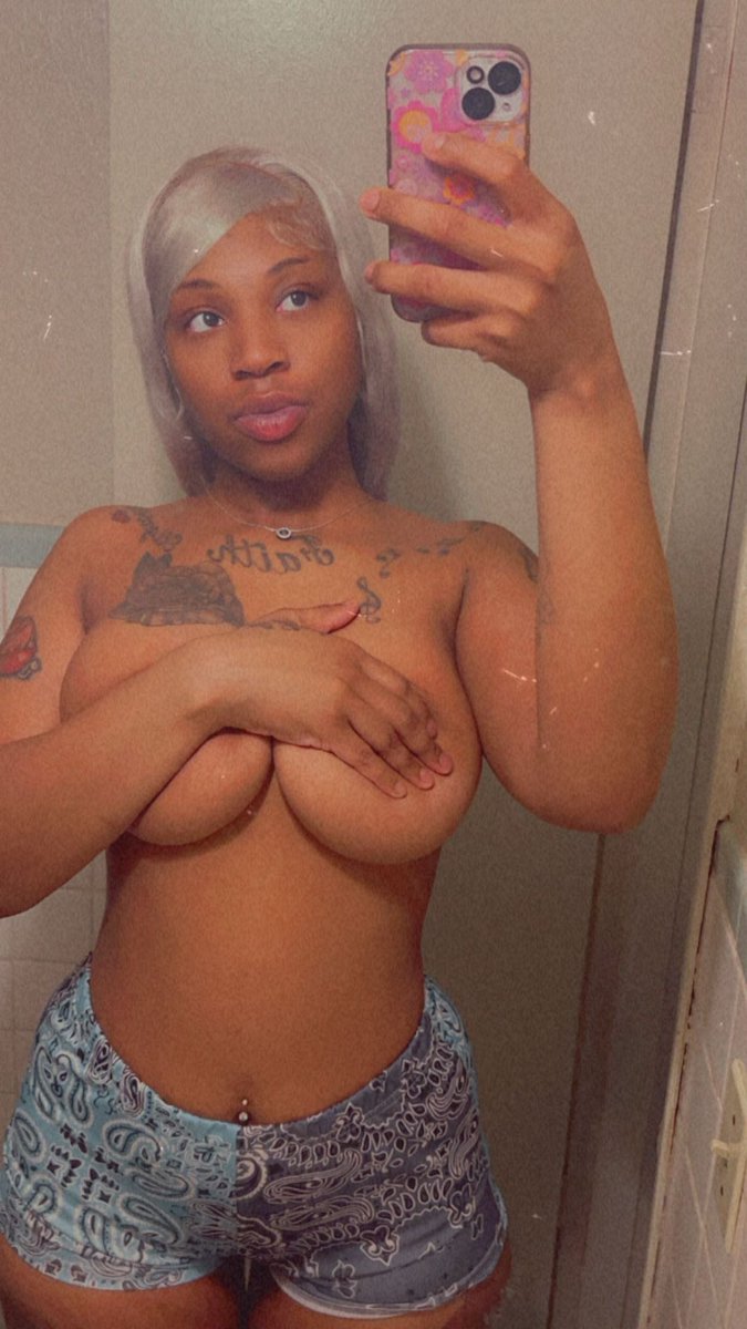 Thee_Real_Baee's tweet photo. I remember days you was all over me 🙈😮‍💨🤤 https://t.co/69HfNvCBoz