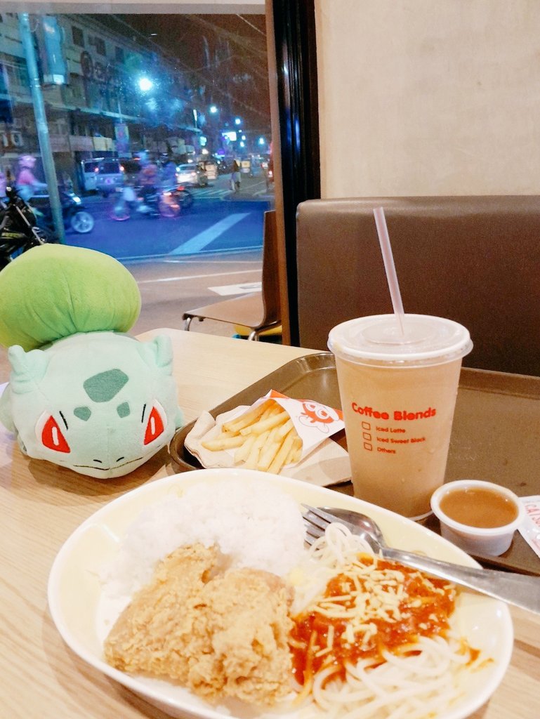 Dinner with my new friend Bulbasaur! 🍃 #GottaCatchEmAll #Pokemon #Bulbasaur #Starter #GrassType