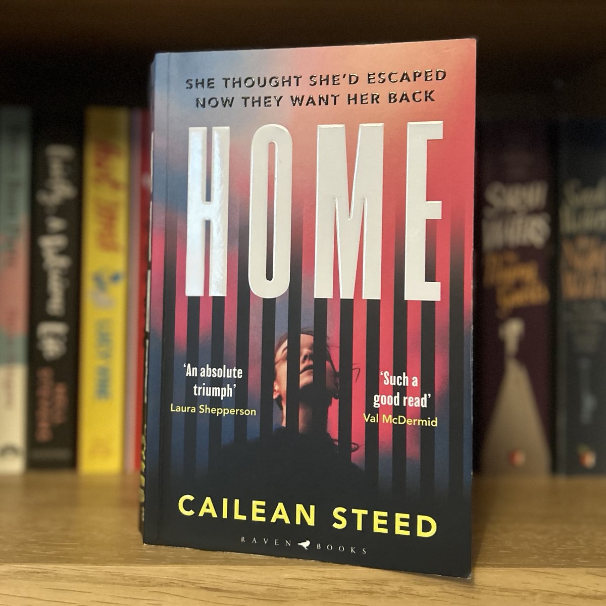 Home by @CaileanSteed is a pacy thriller about someone being drawn back into a cult they escaped from years ago. It's a thought-provoking page-turner with amazing characterisation and a spectacular ending.