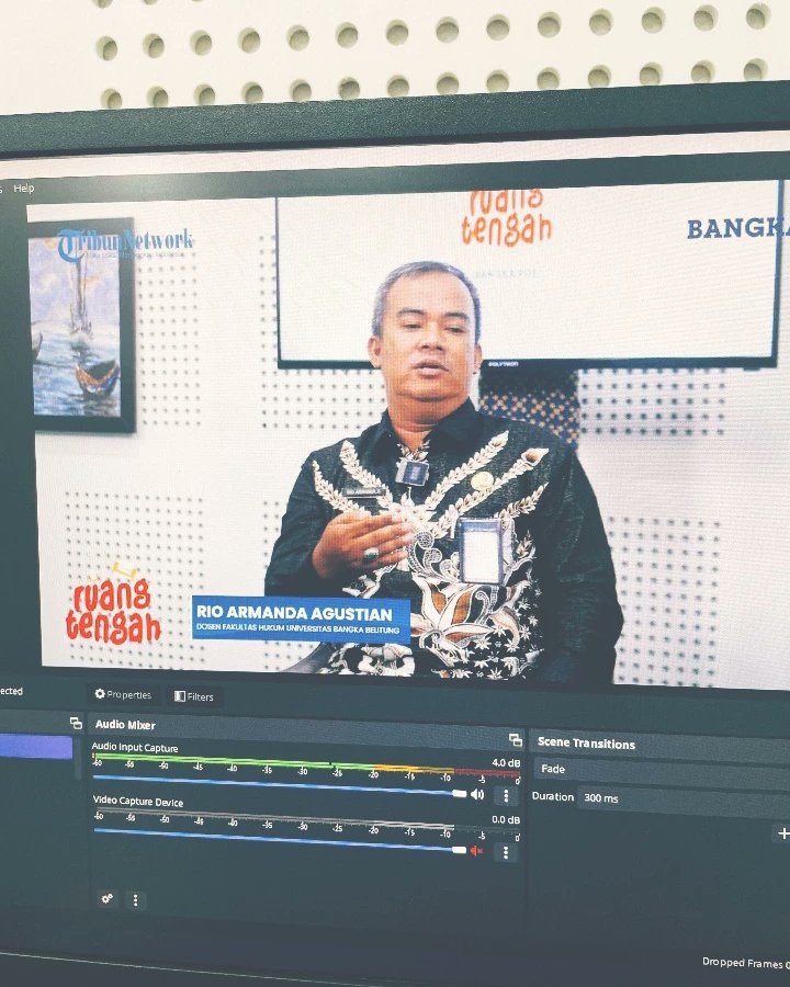 ArmandaAgus3's tweet photo. Masih belajar sebagai Narasumber dalam Membersamai Bangka Pos dan Kabid Pengawasan Hubungan Industrial dan Jamsos Disnaker Prov. Kep Babel dan Sahabat Edy dalam Hak-hak Pekerja dalam Per UU an. Belajar untuk mengerti dan memahami. #bukansiapasiapa https://t.co/WPAaXmTvsb