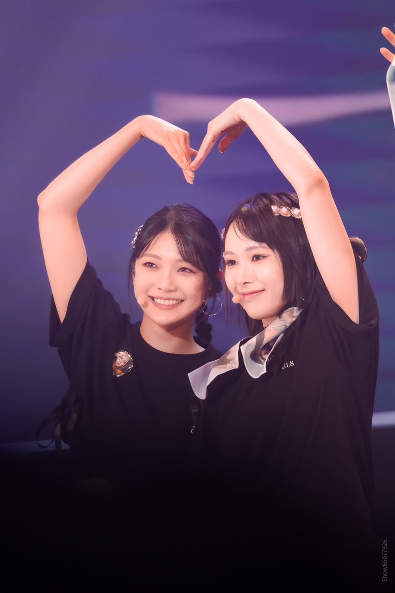 Show65077926's tweet photo. 2024 EVERGLOW JAPAN CONCERT 
[ALL MY GIRLS]

preview

#Mia #ミア #미아
#Onda #オンダ #온다
#EVERGLOW #에버글로우
#エバグロ #エバーグロウ https://t.co/GghV9X1gsQ