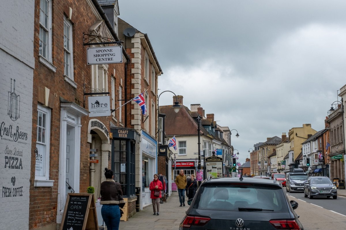 Share your thoughts on helping Towcester town centre to thrive Full story: zurl.co/hjTA