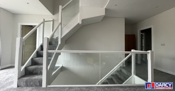Transform tight spaces with a Standard Staircase to bring warmth to your house. 🏡 Expertly crafted in Manchester. Find your perfect fit with #DarcyJoinery: bit.ly/3CoWgBz   

#HomeDesign #ManchesterStaircase