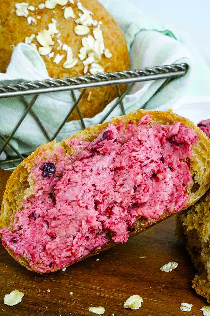 Triple Berry Honey Butter Recipe @graciouspantry thegraciouspantry.com/triple-berry-h… #NoAddedEggs #PaleoRecipes #DipsandSpreads #SideDishes #Vegetarian