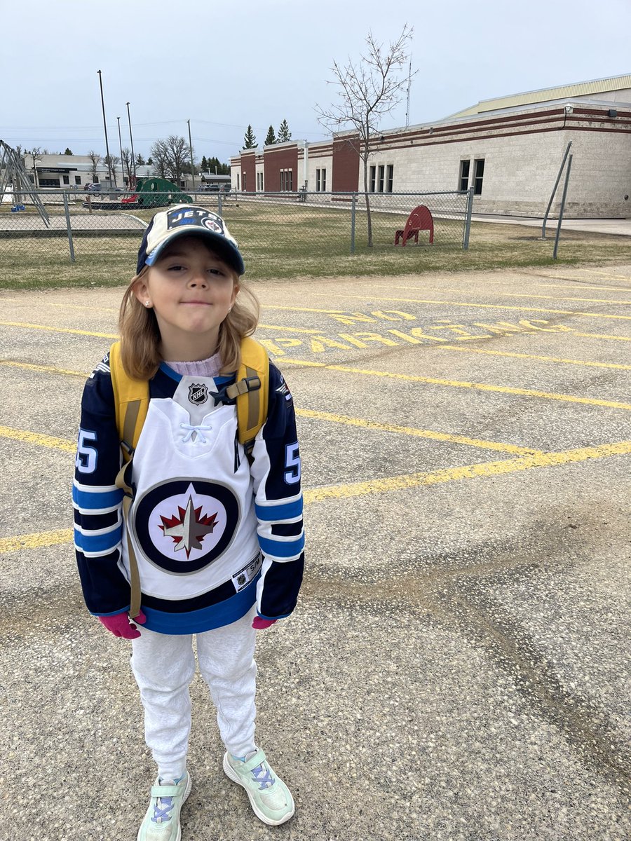 She wanted to wear her @NHLJets jersey to school today. Forever a fan. #gojetsgo