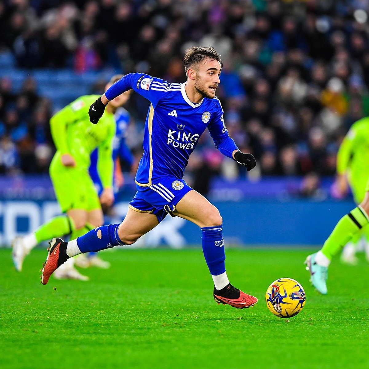 Leicester City, gelecek sezon için Yunus Akgün'ün bonservisini almayı düşünmüyor. (Leicestershire Live)