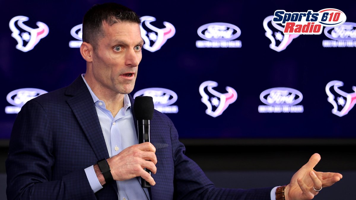 Texans GM Nick Caserio LIVE with Payne & Pendergast @SportsRadio610-asked about Running Back Dameon Pierce ahead of his 3rd NFL season for Houston: 'The big thing right now is to be in good condition-which he is.. Watching him move on the field, he looks pretty good..…