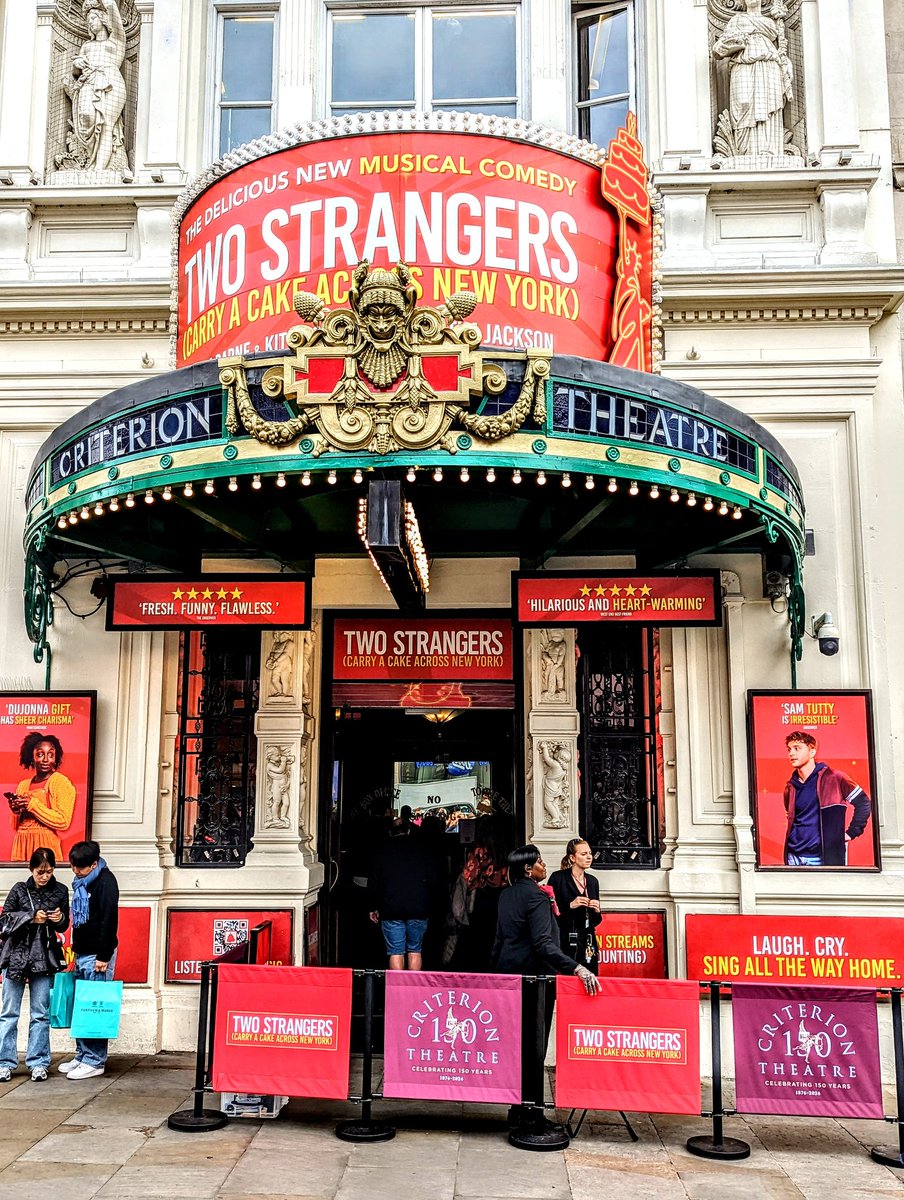 Wednesday's matinee #theatre treat is is Two Strangers (Carry A Cake Across New York) at the Criterion Theatre. I've heard good reports of it so am full of anticipation!