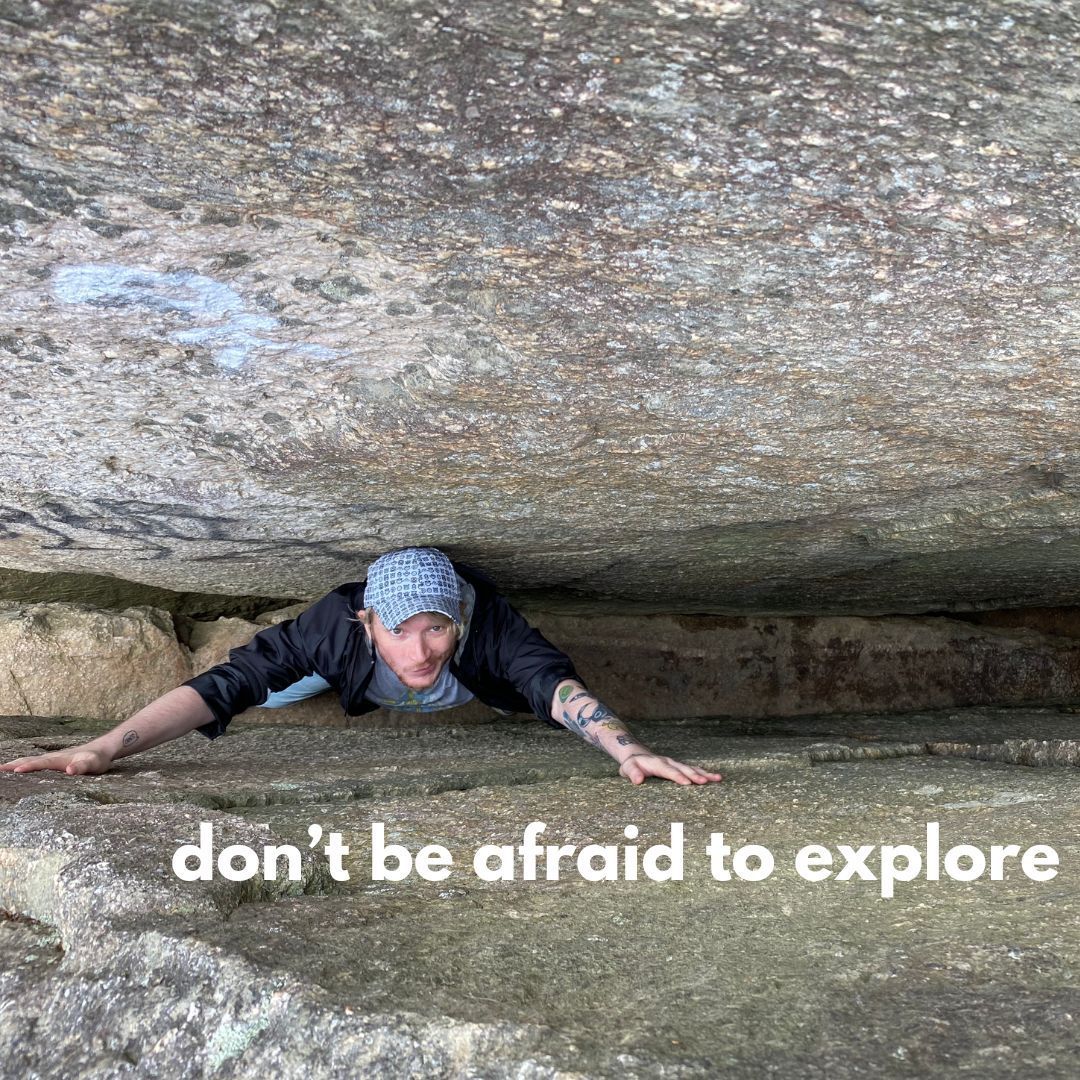 Sometimes, you just gotta be willing to squeeze in there and see what you can see. (feat. @space_man_spiff)

#hiking #massachusetts #nature #massdcr #stateparks #sutton #purgatorychasm #travel #hike #outdoors #trekking