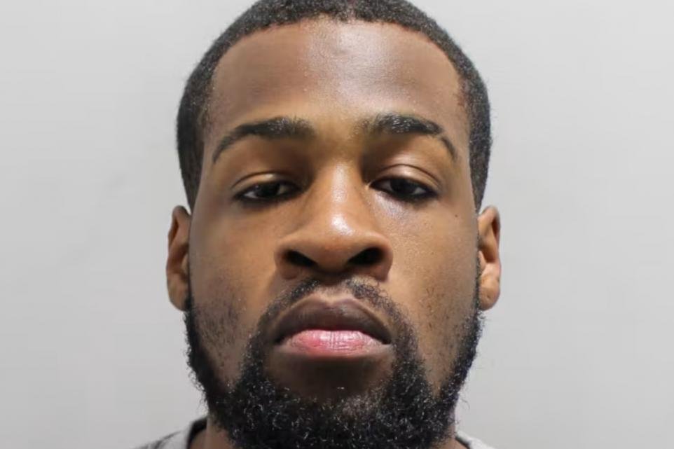 'Devil' ex-Met Police officer Cliff Mitchell jailed for life Cliff Mitchell, 24, was found guilty for 10 counts of rape and three counts of raping a child under 13 relating to two different victims. He must serve a minimum sentence of 13 years. 😡 islingtongazette.co.uk/news/24291946.…