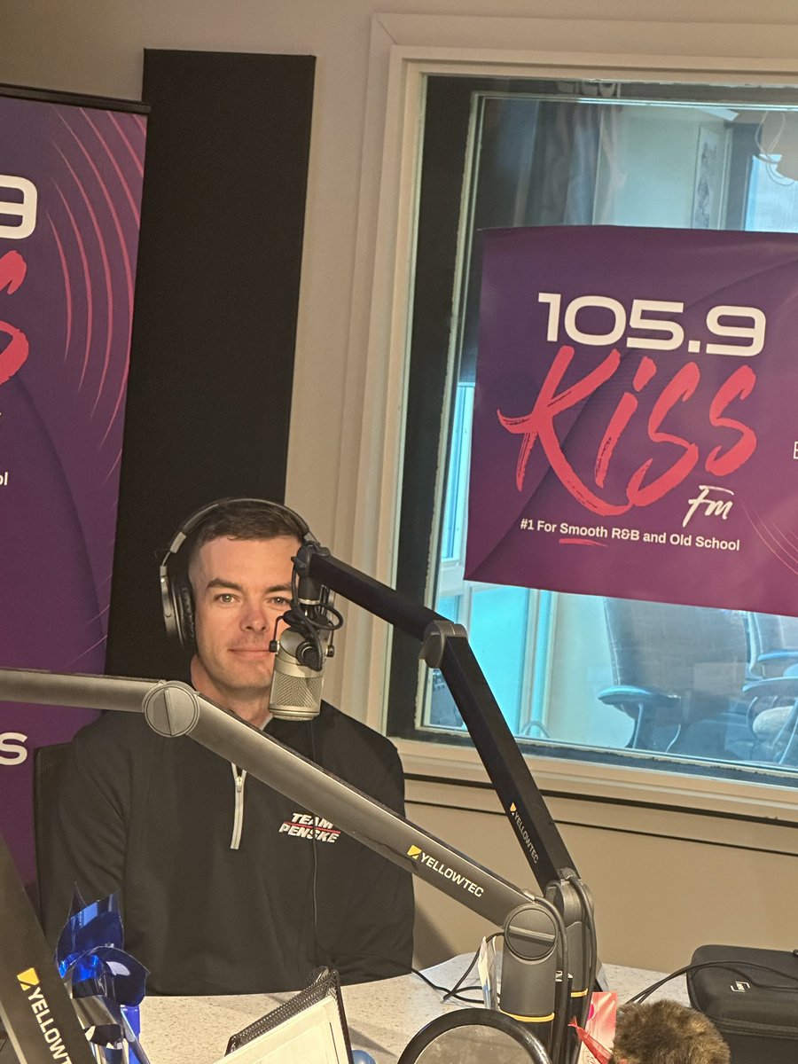 What’s @smclaughlin93’s favorite part about racing in the Motor City at #DetroitGP? Tune in to @kissfmdetroit NOW and find out!

#INDYCAR // #WeDriveDetroit // @Team_Penske