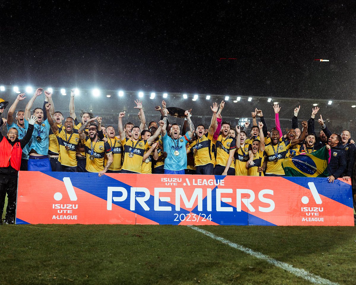 Huge congrats to @CCMariners on their first A-League Premier Plate since 2012. Head of S&C @bjohnson_23 and Head of Athletic Development Andy Bernal doing good things in NSW.