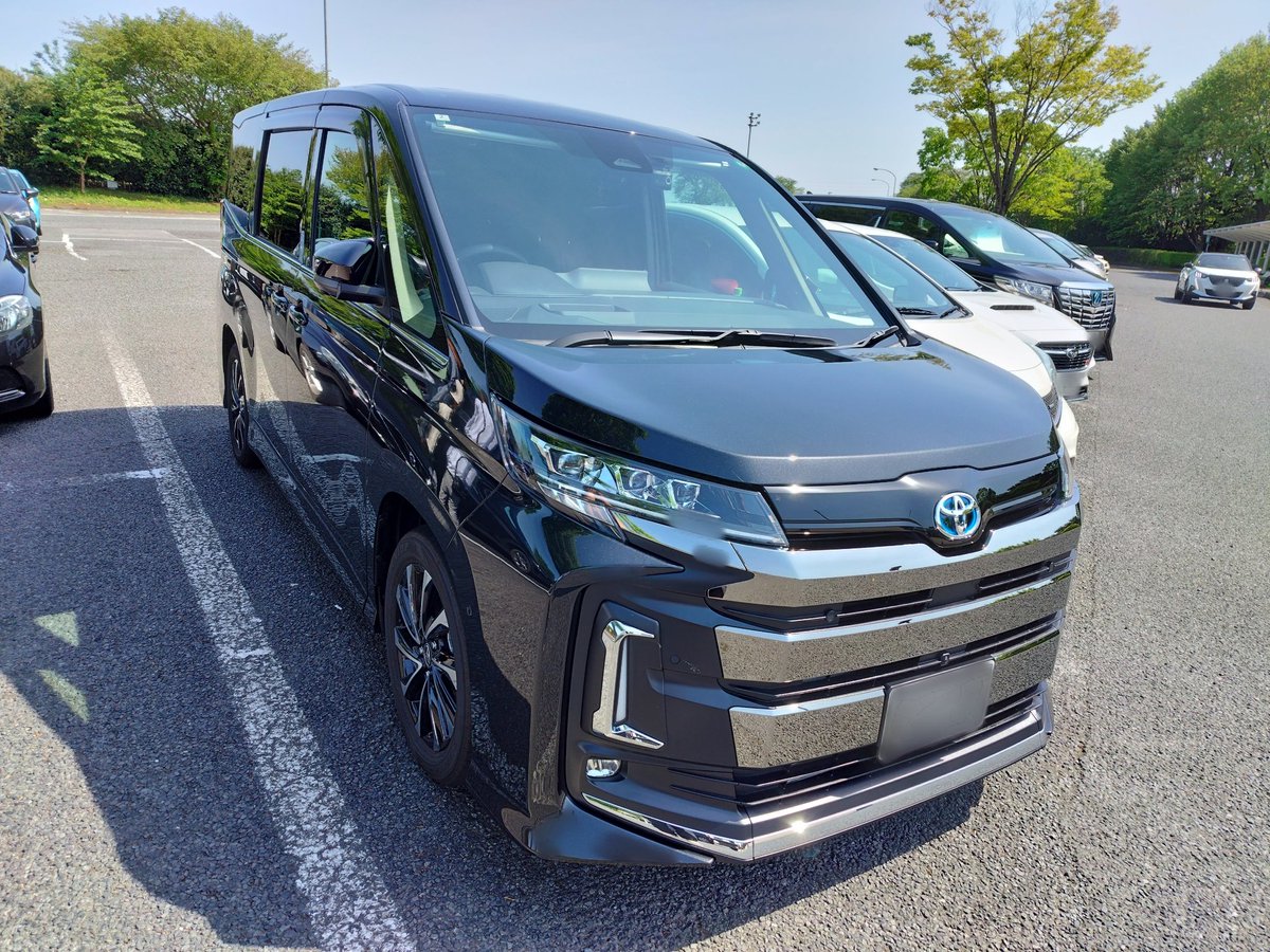 mun_noa57433's tweet photo. ノアになって初めて泊まりで日光へ🚙
山道や長い距離も楽ですね😊
総走行距離は1,000kmを越えましたが、ペースはゆっくり目ですね😁 https://t.co/VAwqmnwrUm