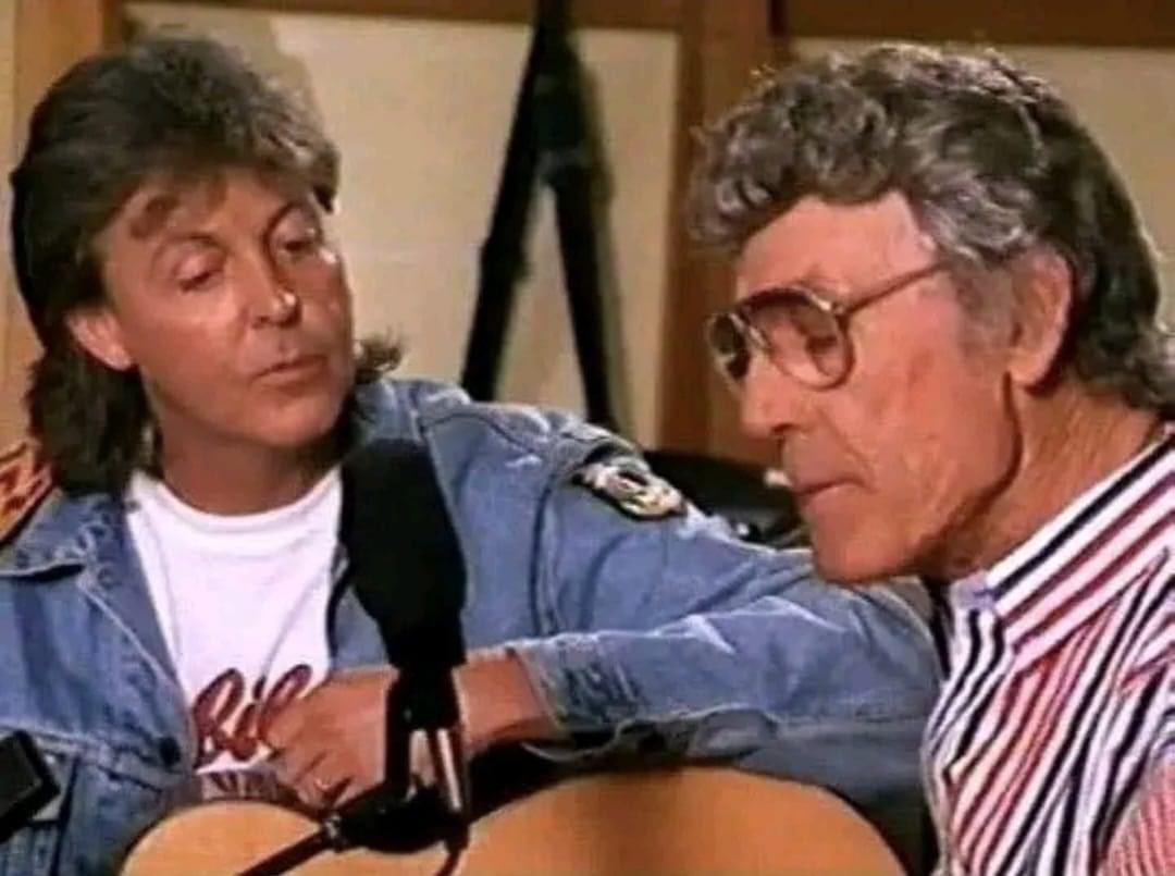If you’re a @thebeatles lover, you’ll love this story about @PaulMcCartney @johnlennon & Carl Perkins